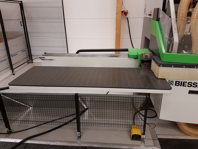 CENTRE D'USINAGE C.N.C. - BIESSE - Sofit