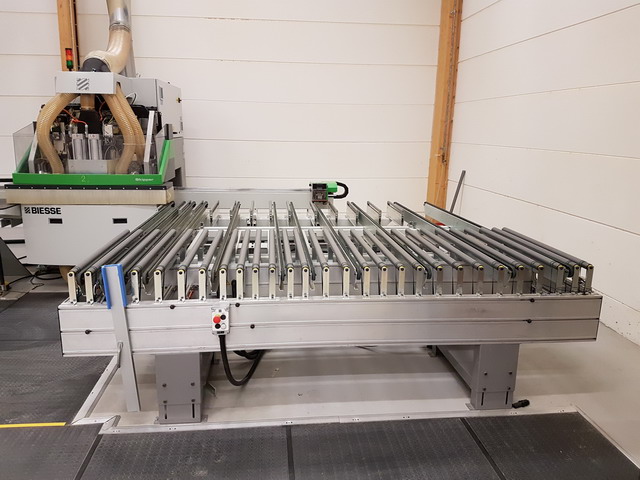 CENTRE D'USINAGE C.N.C. - BIESSE - Sofit