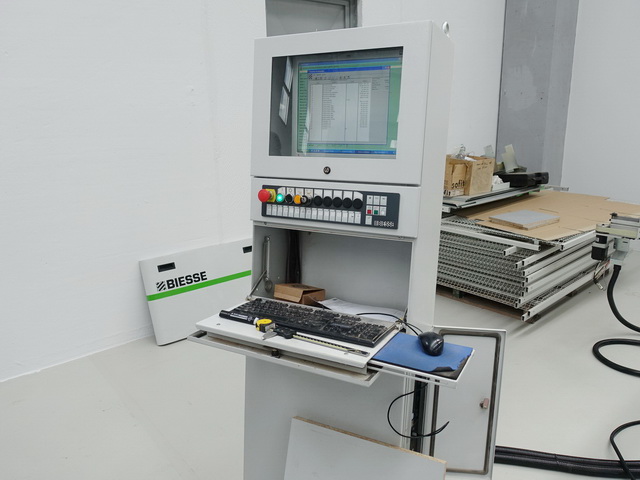CENTRE D'USINAGE C.N.C. - BIESSE - Sofit