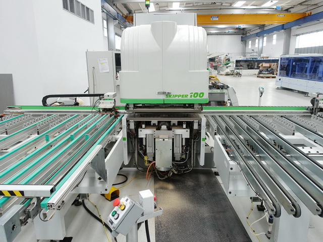 CENTRE D'USINAGE C.N.C. - BIESSE - Sofit