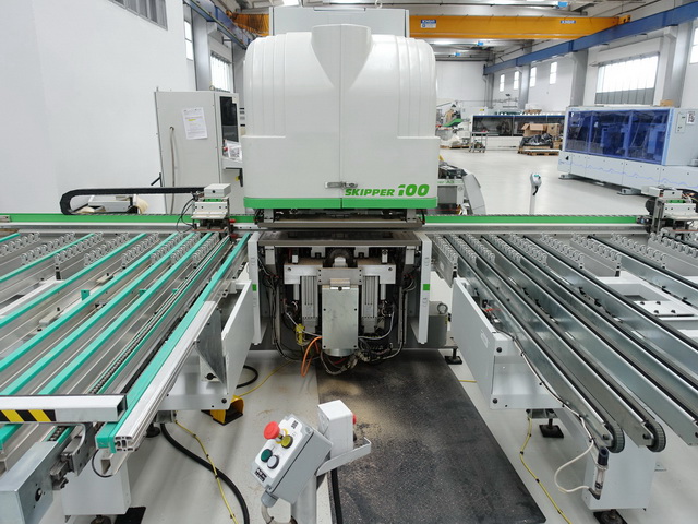 CENTRE D'USINAGE C.N.C. - BIESSE - Sofit
