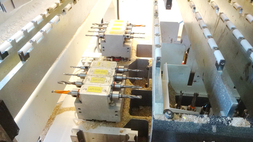 CENTRE D'USINAGE C.N.C. - MORBIDELLI (SCM Group) - Sofit