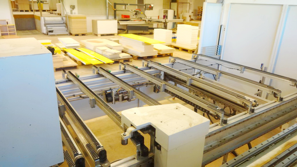 CENTRE D'USINAGE C.N.C. - MORBIDELLI (SCM Group) - Sofit