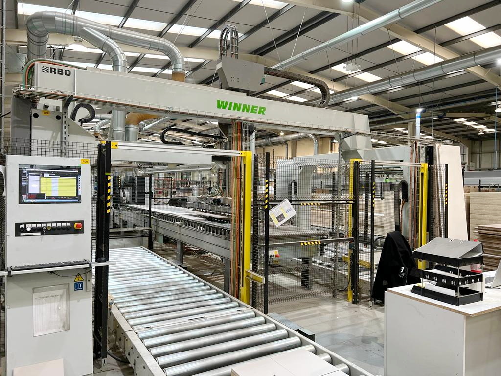 FACONNEUSE-PLAQUEUSE (LIGNE 4-COTES  de FACONNAGE-PLAQUAGE de CHANTS) - BIESSE + RBO - Sofit