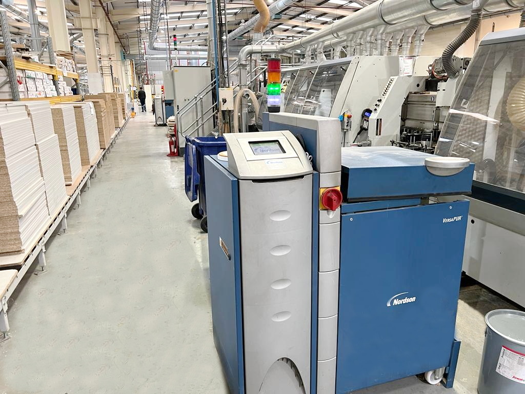 FACONNEUSE-PLAQUEUSE (LIGNE 4-COTES  de FACONNAGE-PLAQUAGE de CHANTS) - BIESSE + RBO - Sofit