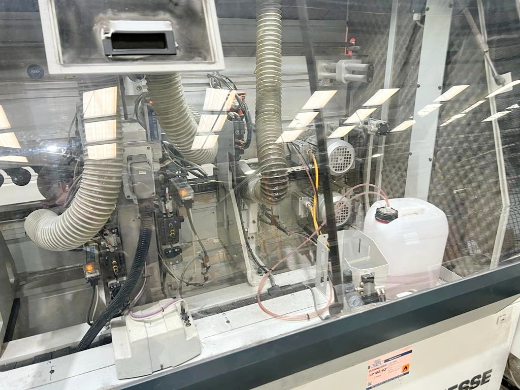 FACONNEUSE-PLAQUEUSE (LIGNE 4-COTES  de FACONNAGE-PLAQUAGE de CHANTS) - BIESSE + RBO - Sofit