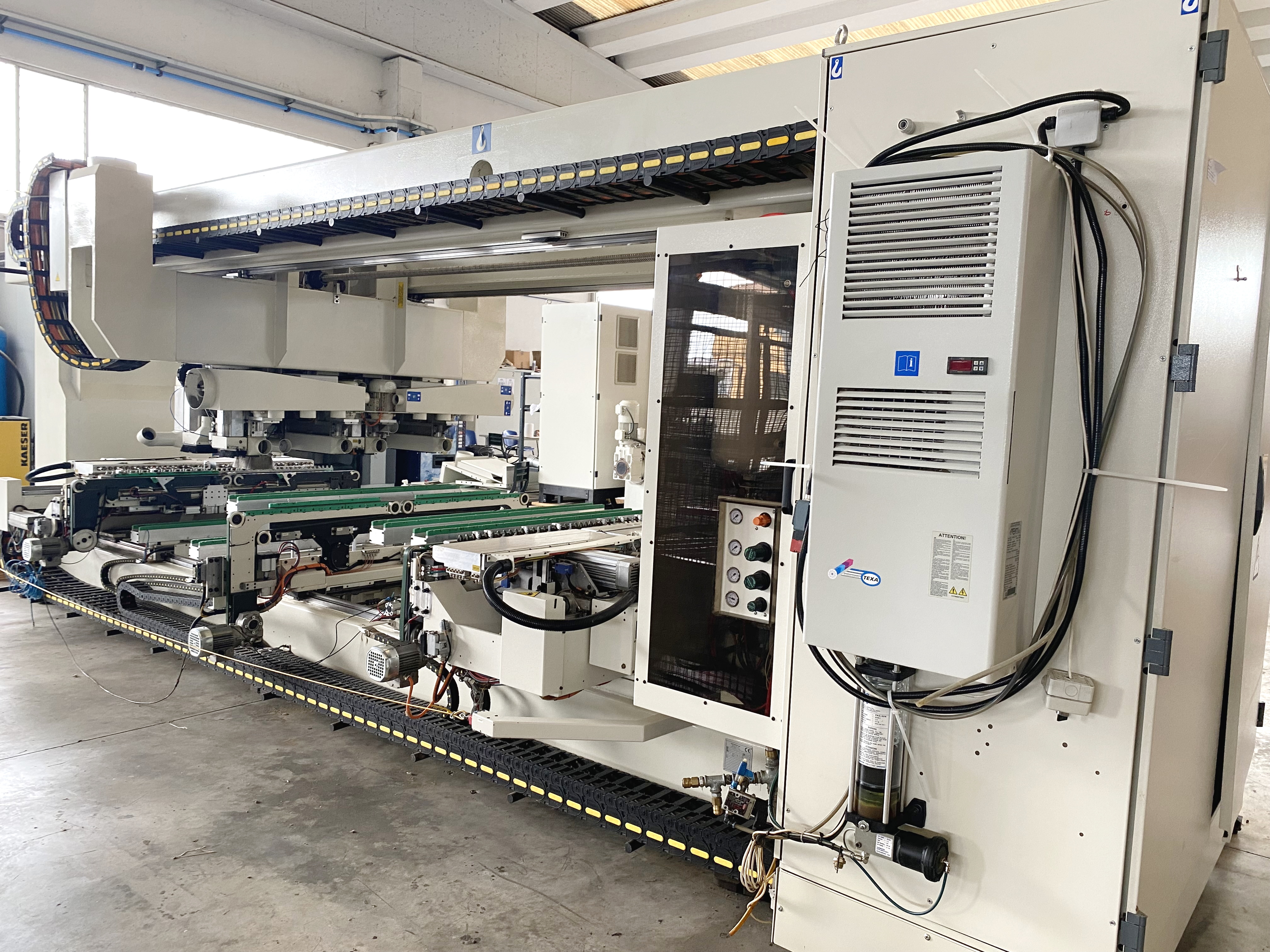PERCEUSE AU DEFILE - MORBIDELLI (SCM Group) - Sofit
