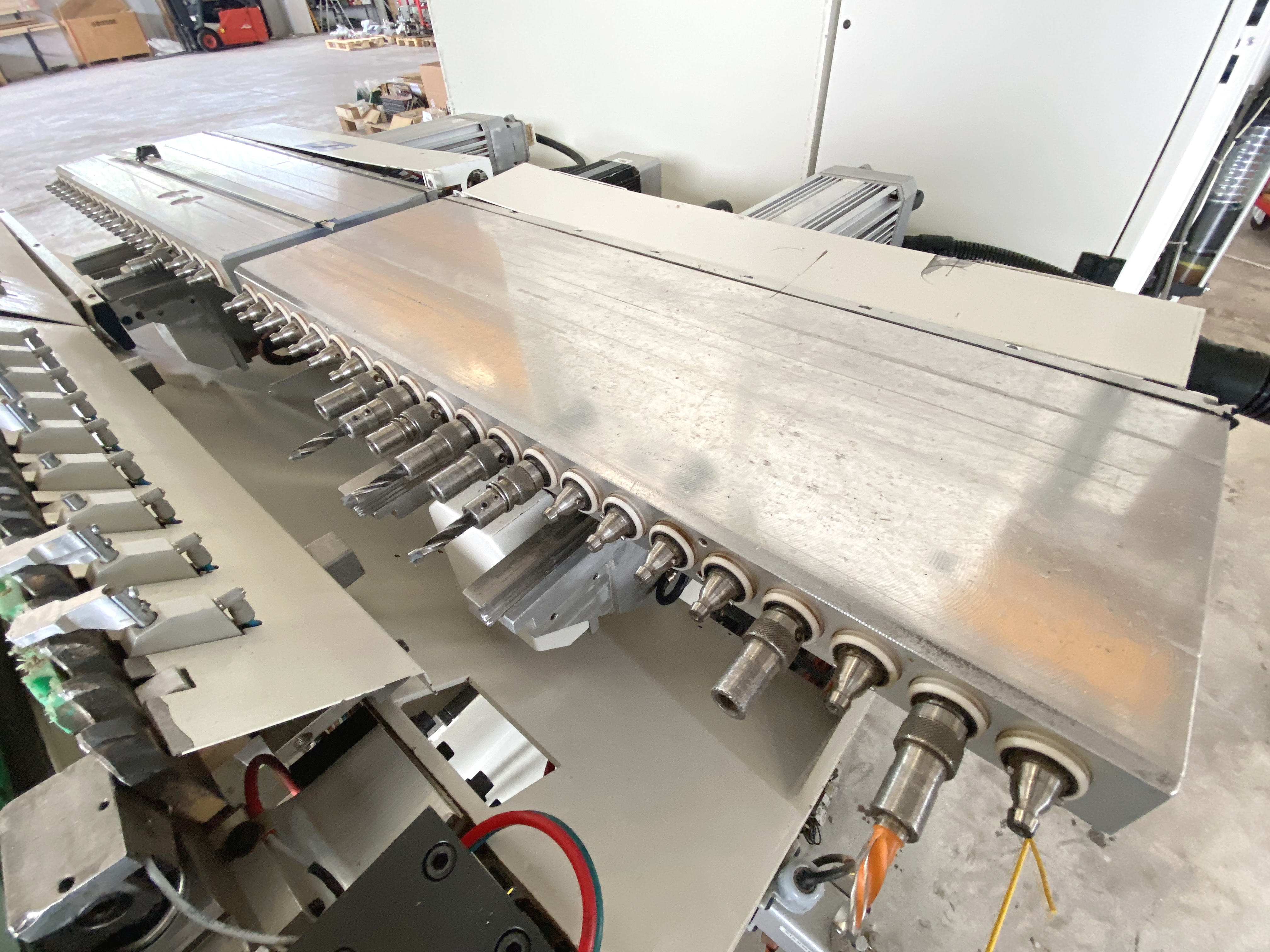 PERCEUSE AU DEFILE - MORBIDELLI (SCM Group) - Sofit