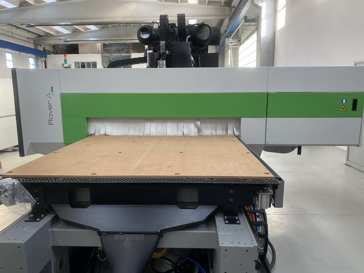 CENTRE D'USINAGE C.N.C. - BIESSE - Sofit