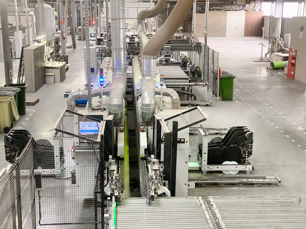 FACONNEUSE-PLAQUEUSE (LIGNE 4-COTES  de FACONNAGE-PLAQUAGE de CHANTS) - BIESSE + RBO - Sofit