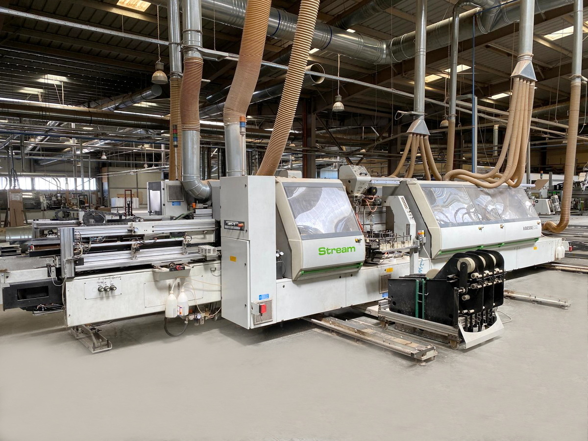 FACONNEUSE-PLAQUEUSE (LIGNE 4-COTES  de FACONNAGE-PLAQUAGE de CHANTS) - BIESSE + RBO - Sofit