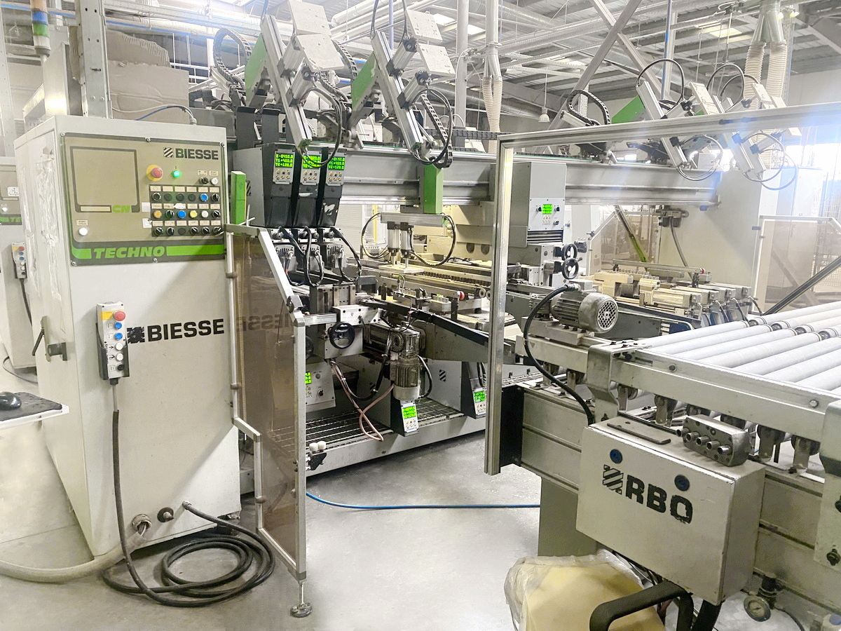 FACONNEUSE-PLAQUEUSE (LIGNE 4-COTES  de FACONNAGE-PLAQUAGE de CHANTS) - BIESSE + RBO - Sofit