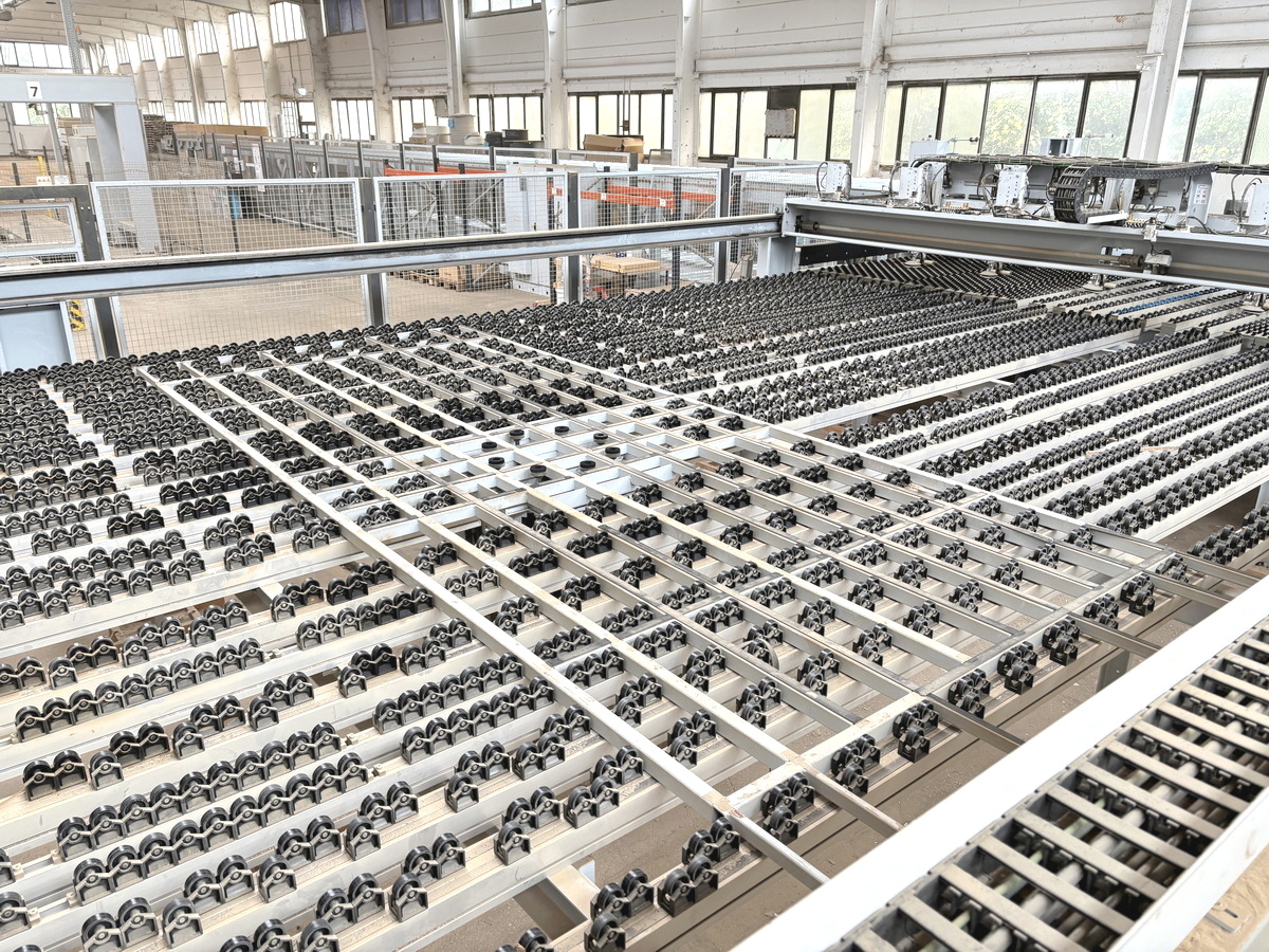 PLATTENAUFTEILSÄGEN WINKELANLAGE - HOLZMA (HOMAG Group) - Sofit