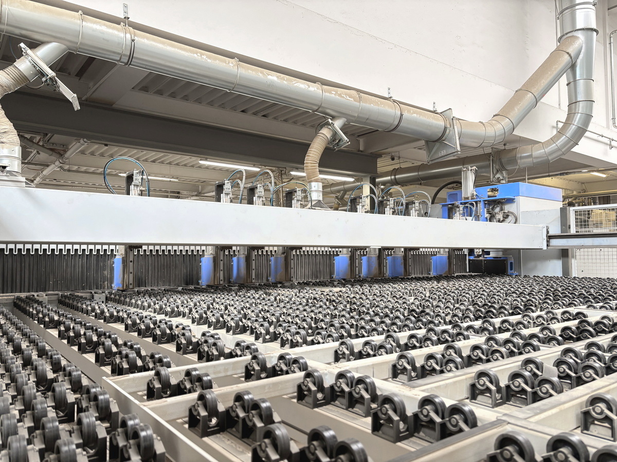 PLATTENAUFTEILSÄGEN WINKELANLAGE - HOLZMA (HOMAG Group) - Sofit