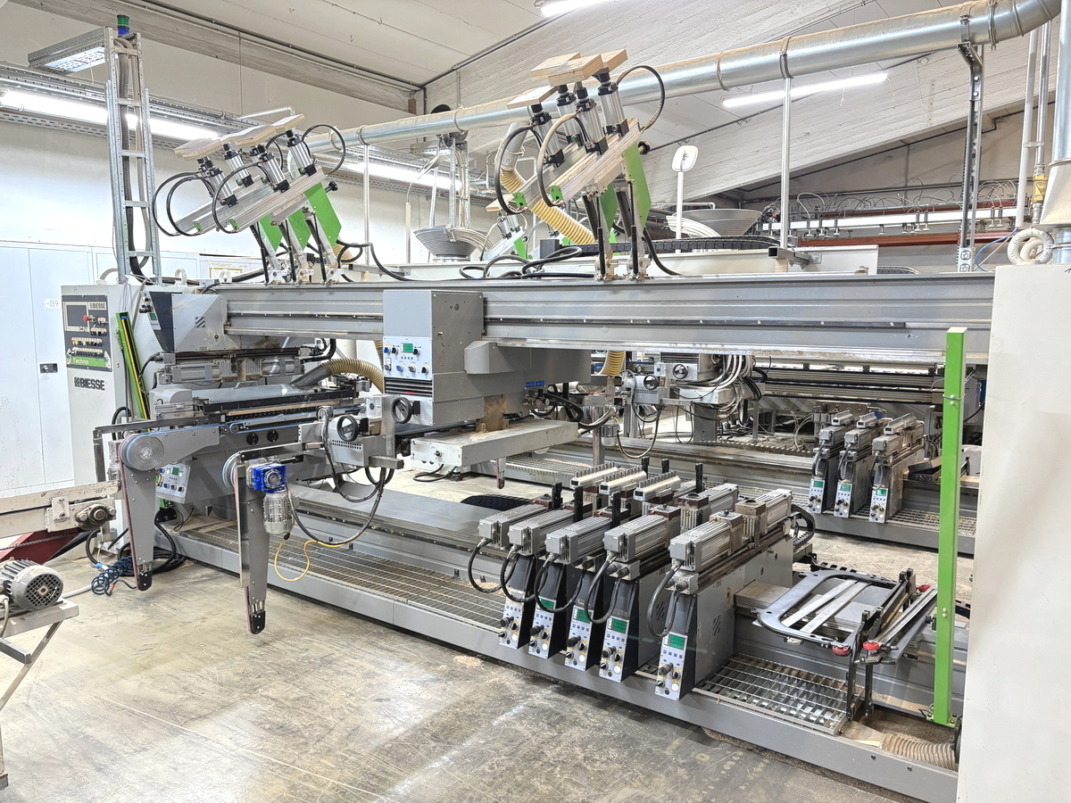 PERCEUSE (LIGNE AUTOMATIQUE DE PERCAGE) - BIESSE - Sofit