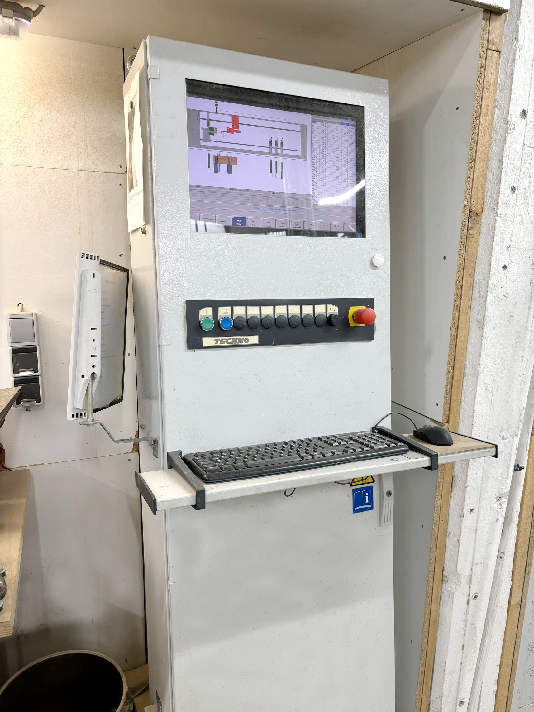 PERCEUSE (LIGNE AUTOMATIQUE DE PERCAGE) - BIESSE - Sofit
