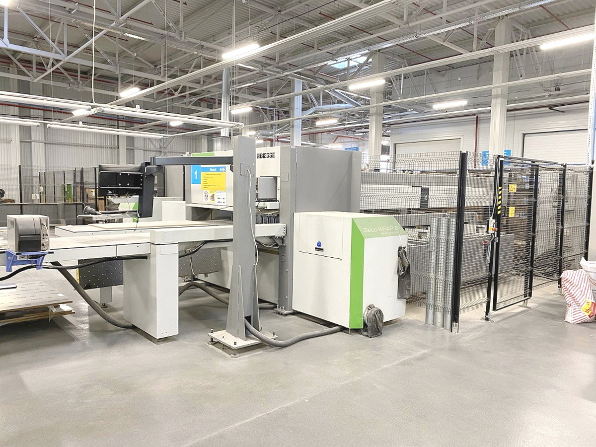 УГЛОВОЙ ФОРМАТНО-РАСКРОЕЧНЫЙ ЦЕНТР - SELCO (BIESSE Group) - Sofit