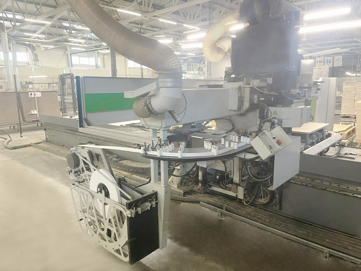 CENTRO DI LAVORO A C.N. (PANTOGRAFO CON BORDATURA) - BIESSE - Sofit