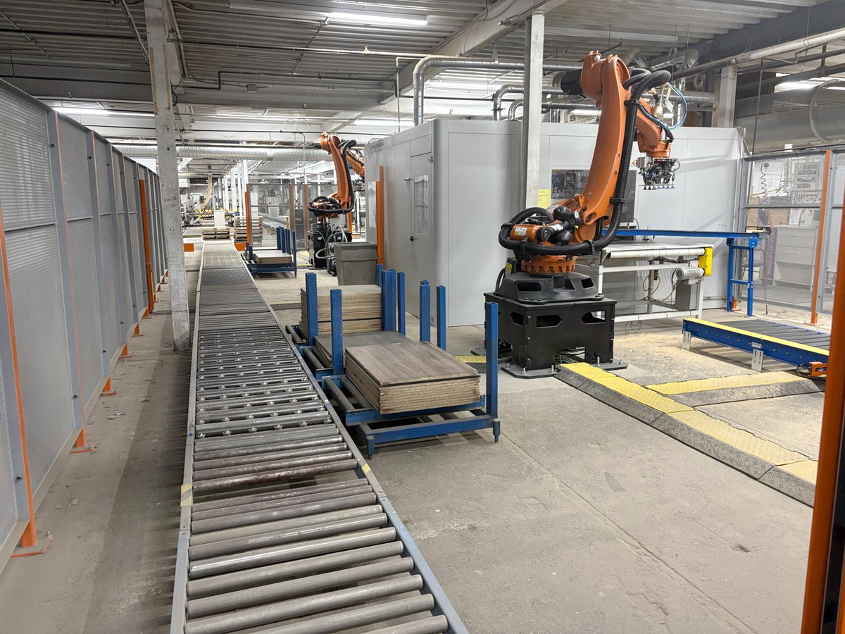 CENTRE D'USINAGE C.N.C. - COMEC + KUKA - Sofit