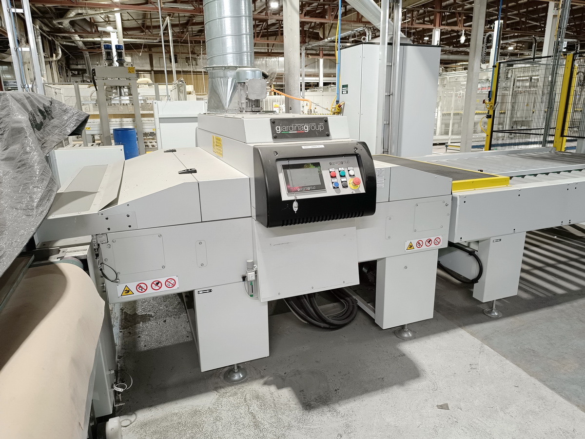 LINEA DI VERNICIATURA - GIARDINA + PROJECTA + DOUCET - Sofit